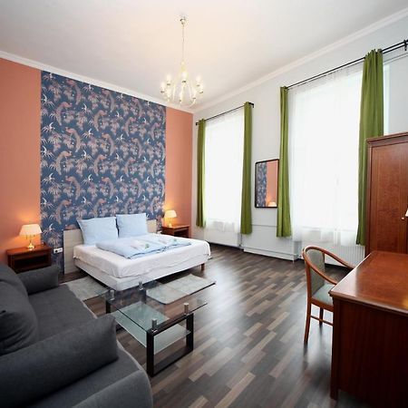 Cherry Apartman Eger Esterno foto