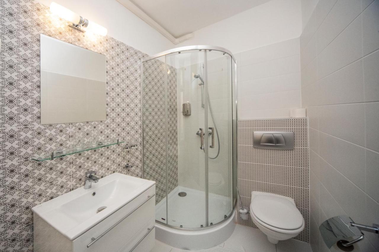 Cherry Apartman Eger Esterno foto